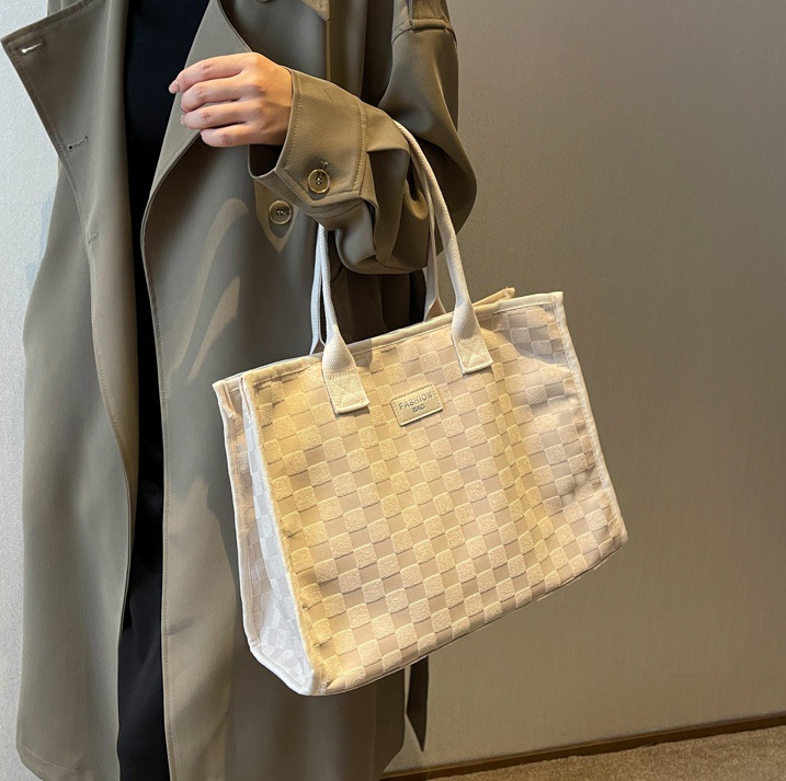Large-capacity bag, new autumn/winter 2024 casual single-shoulder canvas bag, women's bag, work commuting bag, Tote mommy bag full figure