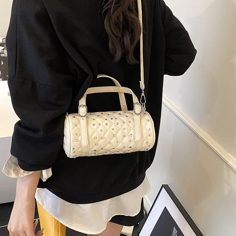 Cross-border trend diamond-encrusted Boston handbag for women 2025 New versatile ins fashion diamond-patterned single-shoulder crossbody bag Specification drawing