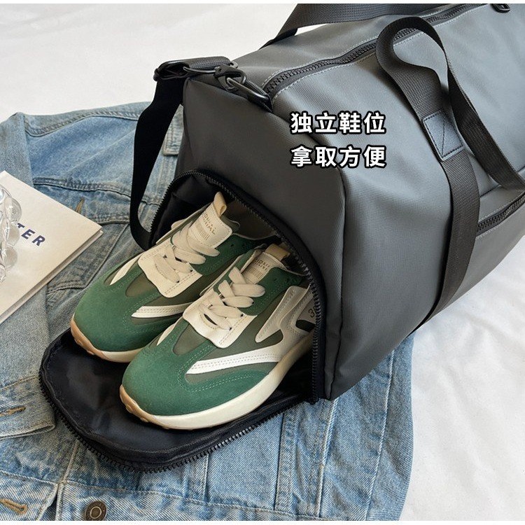 Customized travel bags with dry and wet separation, swimming bags, large-capacity short-distance portable multi-functional sports and fitness bags for women wholesale Application Scenario