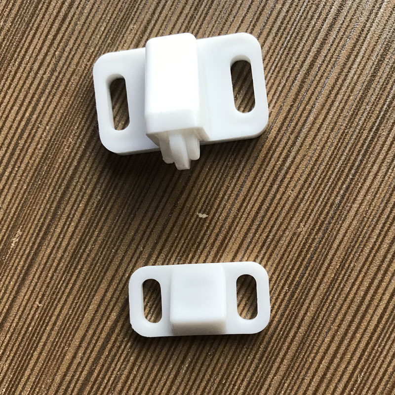 A new type of plastic roller door with stainless steel springs for laboratory steel cabinets, furniture and kitchen cabinets, with snap fasteners and beads full figure