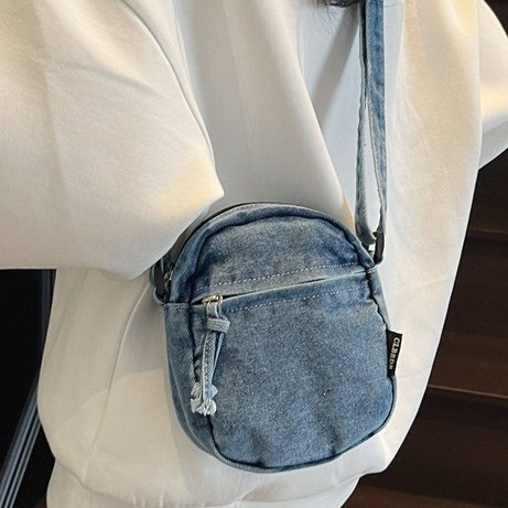 New mobile phone bag, women's single-shoulder bag, casual Instagram, versatile mini denim small backpack, student trendy crossbody bag details Picture