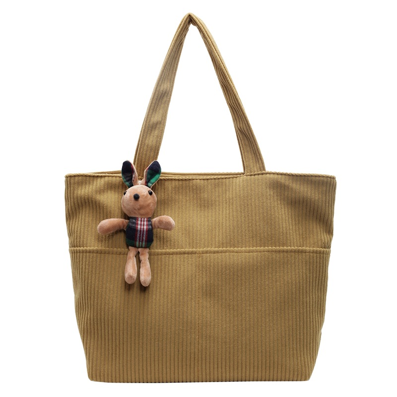 The new corduroy single-shoulder bag for autumn and winter is fashionable and versatile. The large-capacity corduroy gentle style underarm bag is a retro bag Item Picture
