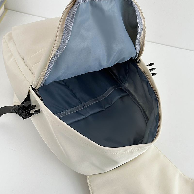 A niche design sense lightweight travel backpack for women, a new 2024 simple and versatile schoolbag for going out Application Scenario