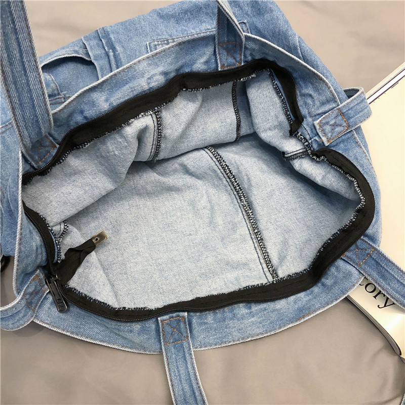 Harajuku workwear washed denim bag for women 2024 New Korean style Instagram girl crossbody bag with large capacity single-shoulder bag Application Scenario