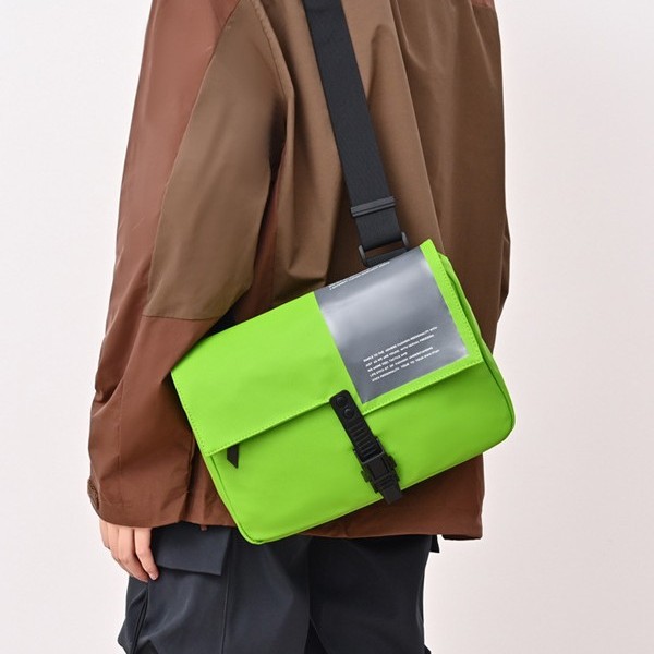 Single-shoulder bag, crossbody bag, 2025 new Instagram super popular Japanese phone bag, hip-hop street style cool casual sports bag details Picture