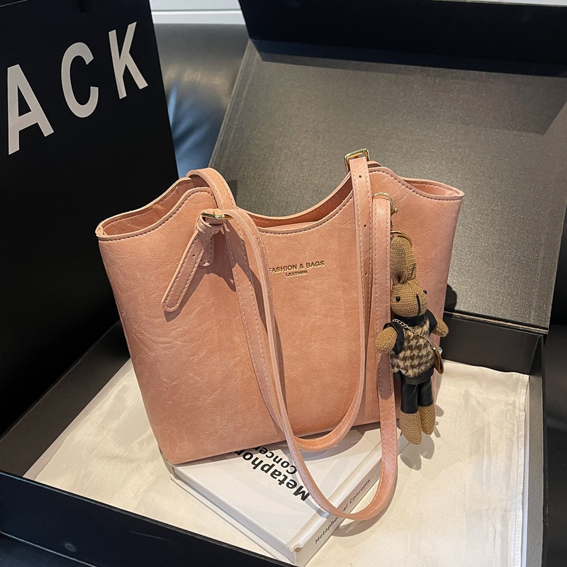 Casual work commuting bag, women's large-capacity underarm bag, 2024 new retro versatile single-shoulder shopping tote bag details Picture