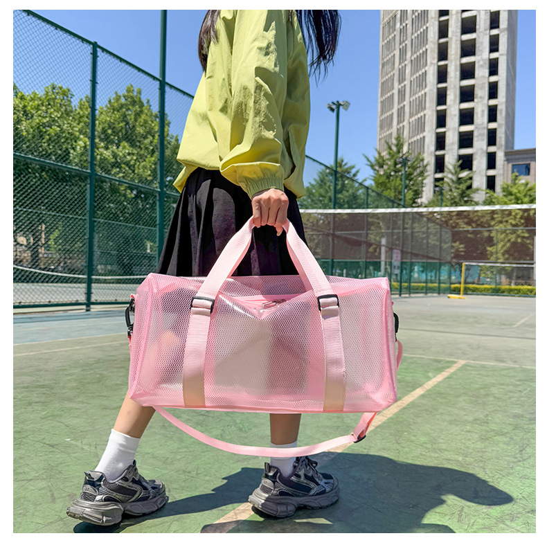 2025 New PVC travel bag, large-capacity waterproof summer travel bag, portable short-distance luggage for men and women, fitness bag Application Scenario