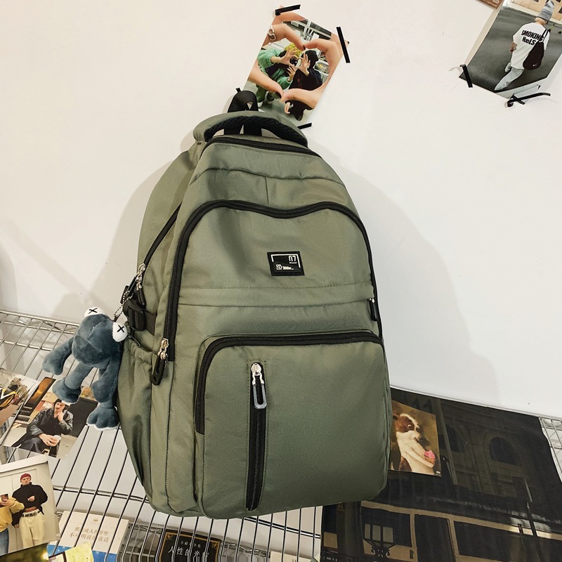 Retro schoolbags are fashionable for female college students. Large-capacity travel backpacks are stylish for men. Backpacks are trendy for junior high school and senior high school students Specification drawing