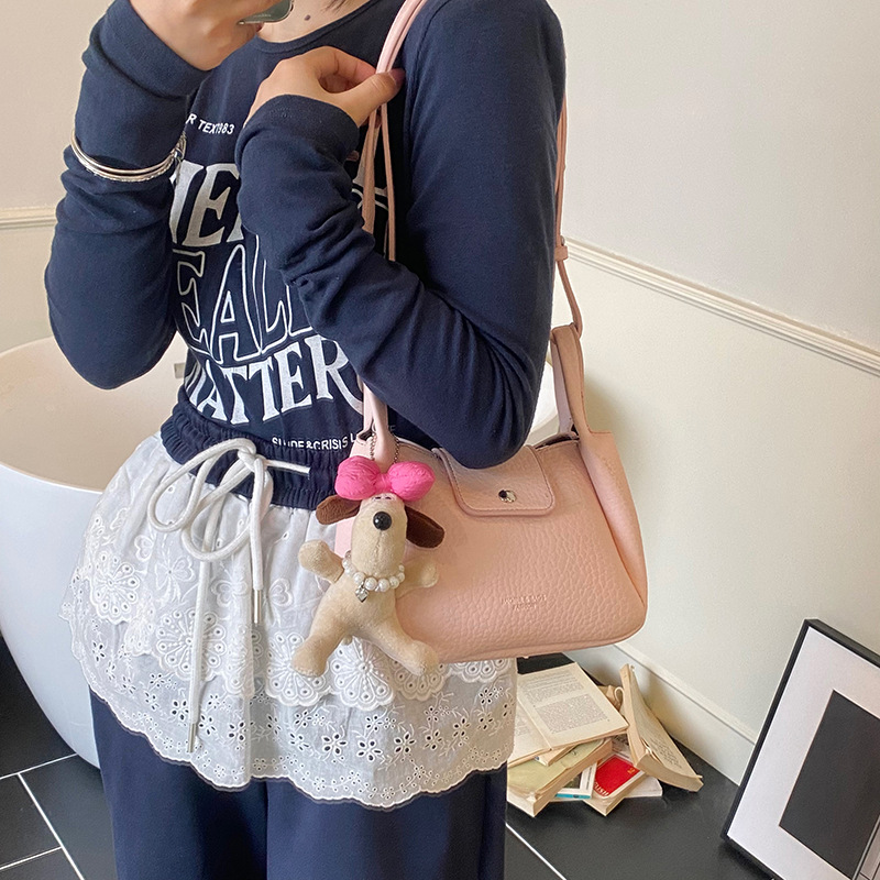 A high-end, lychee patterned fashionable small handbag for women, a new 2025 casual, simple and versatile single-shoulder crossbody bag for commuting details Picture