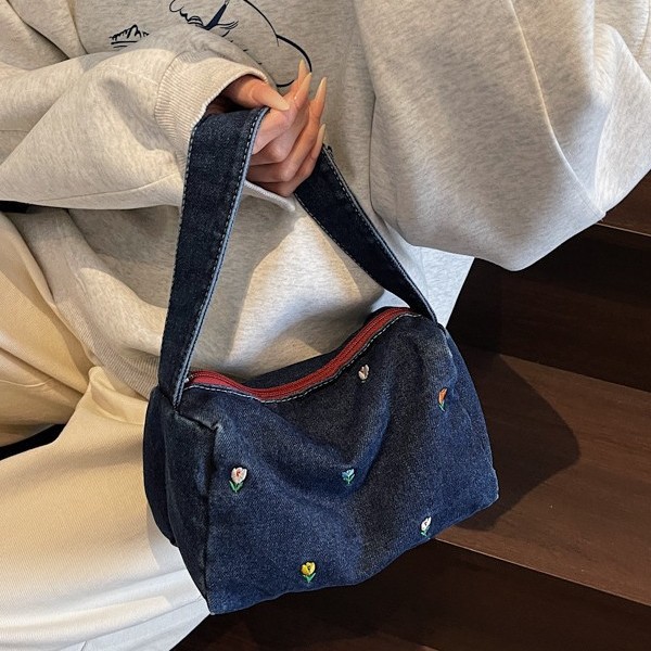 Spring niche canvas bags, embroidered handbags, denim bags, niche designs, fashionable large-capacity single-shoulder bags, and commuter bags full figure
