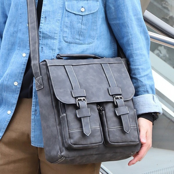 New men's shoulder bag with retro design, horizontal shoulder bag, handbag, Korean version waterproof and wear-resistant crossbody bag Specification drawing