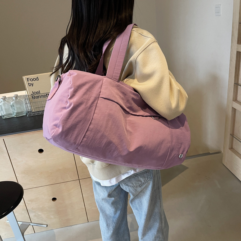 Lightweight and large-capacity Korean-style fitness bag, single-shoulder bag for men's and women's sports yoga training, simple storage bag for travel and outings details Picture