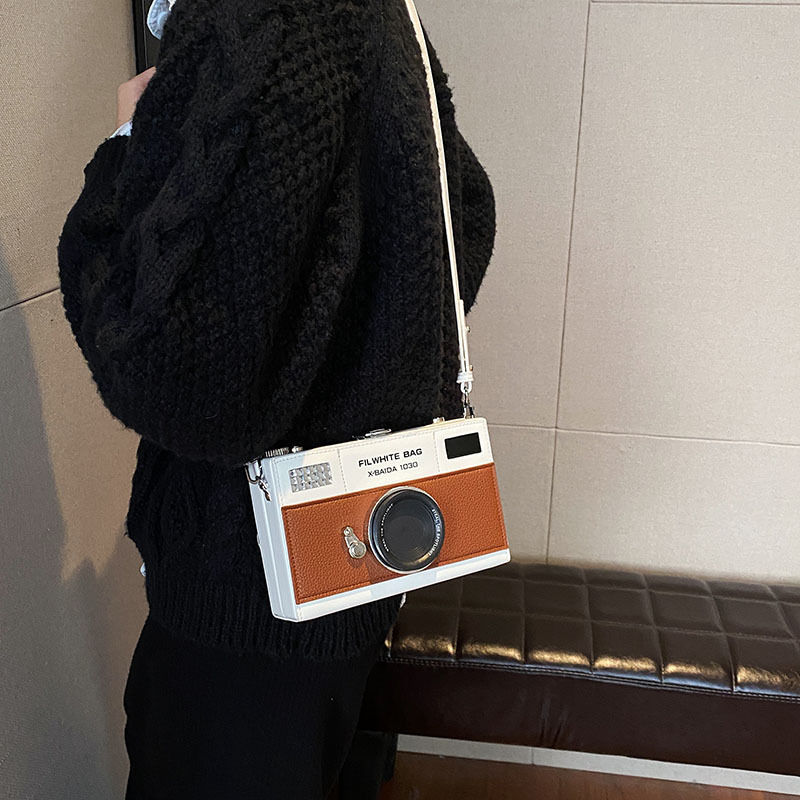 Personalized and creative mini camera bag, retro crossbody versatile bag, niche box bag, fresh chain small square bag Specification drawing
