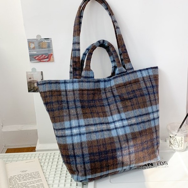 New simple and large-capacity hand-held tote bag, versatile commuting shoulder bag, checkered woolen fabric versatile bag for autumn and winter details Picture