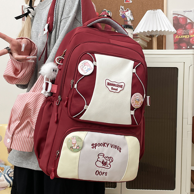 A large-capacity schoolbag in the style of a girls' academy, a lightweight and versatile forest-themed backpack for junior high school students in the Korean style of Instagram, and a travel backpack full figure