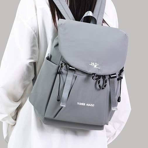 Cross-border travel backpack for women, large capacity, casual and lightweight, commuting backpack, simple and versatile girls' schoolbag details Picture