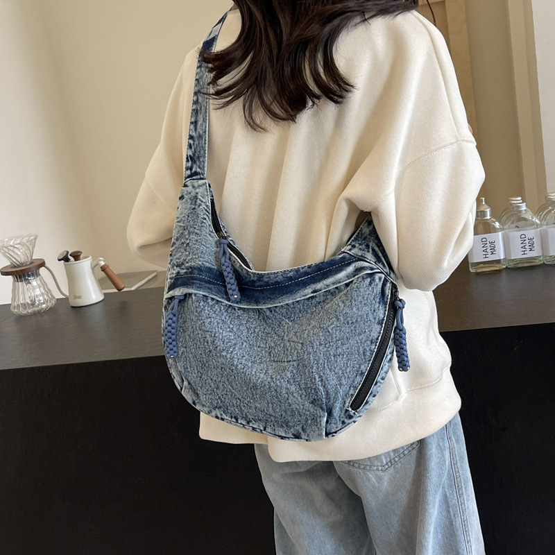 Japanese-style InS-style casual and versatile canvas bag, crossbody bag, large-capacity dumpling bag for female college students' commuting to class full figure