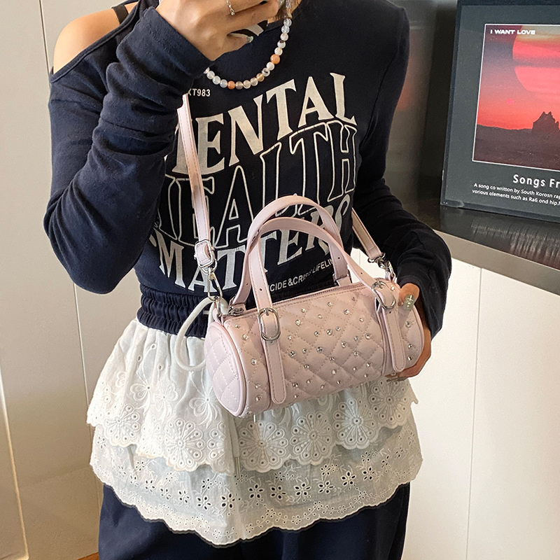 Cross-border trend diamond-encrusted Boston handbag for women 2025 New versatile ins fashion diamond-patterned single-shoulder crossbody bag details Picture