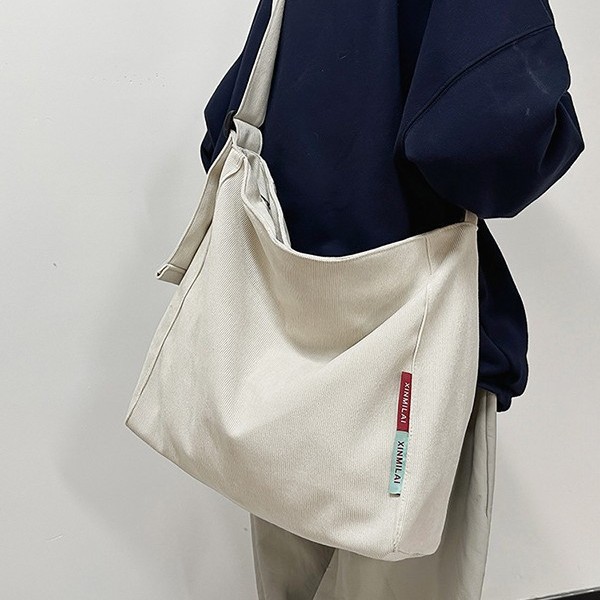 Fashionable tote bag, large capacity, versatile and simple crossbody bag, unise-style Korean class backpack, sports single-shoulder bag Specification drawing