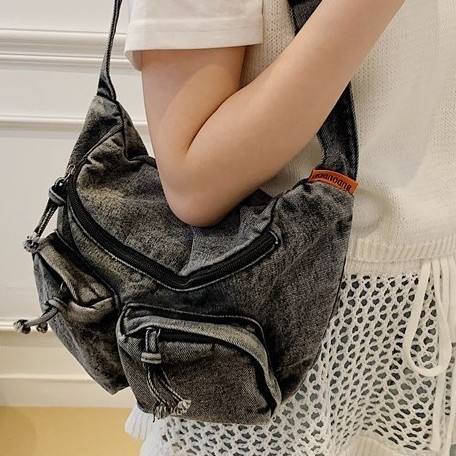 Crossbody bag, Japanese large-capacity functional design postman bag, retro denim bag, college student class backpack details Picture