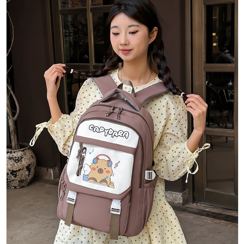 The new best-selling Kapipala cartoon printed backpack is a large-capacity schoolbag for primary and middle school students, which is cute and fashionable Application Scenario