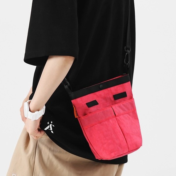 Spring and summer popular small bags for women 2025 New spring versatile crossbody bag, Korean-style bucket bag suitable for both men and women details Picture
