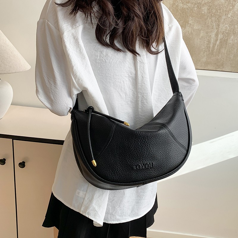 A niche design and fashionable dumpling bag for women, 2025 new Korean version hand-held shoulder bag, solid color, versatile and retro crossbody bag Specification drawing