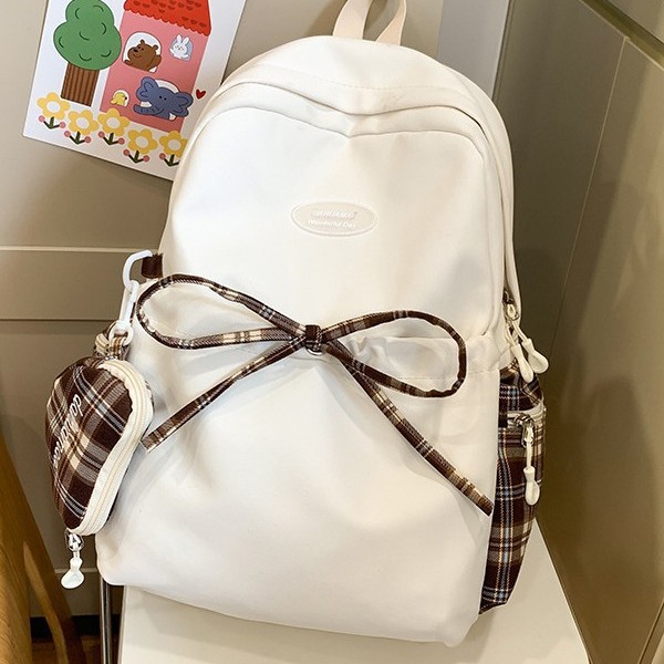 2024 New large-capacity schoolbag, niche design, student lightweight backpack, bow, casual storage backpack Application Scenario