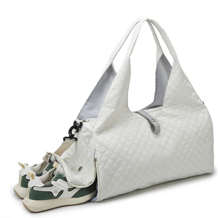 Sports, swimming and fitness bags, outdoor short-distance leisure travel bags, large-capacity moving and storage luggage bags, maternity bags for girls Application Scenario