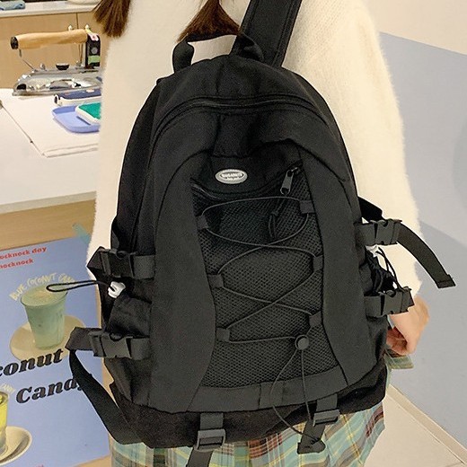 Fashionable, new, fresh and contrasting color outdoor travel backpack with large capacity, student casual commuting schoolbag Application Scenario