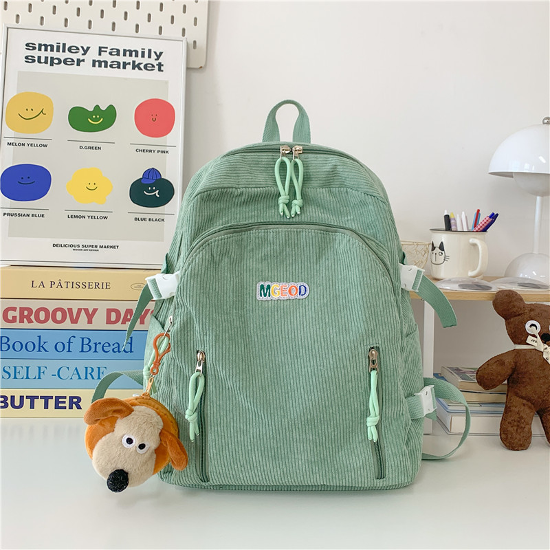 Schoolbag girls on Instagram, Japanese-style casual girls, primary school students carrying backpacks, junior high school and senior high school students, cute girls, backpacking trend Application Scenario