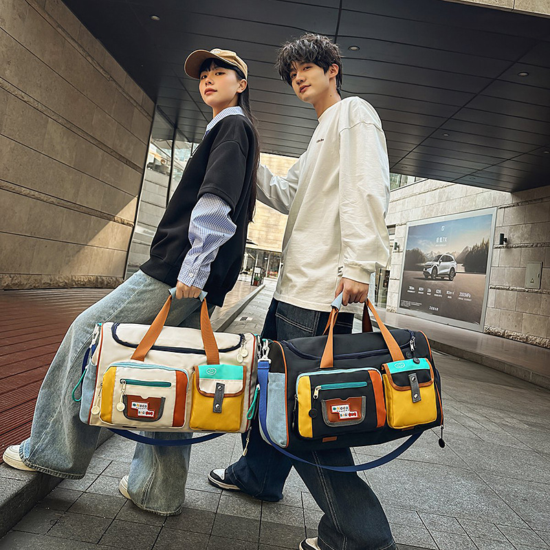 Large-capacity student accommodation luggage bags, fashionable single-shoulder crossbody travel bags for men and women, dry and wet separated outdoor sports bags Application Scenario