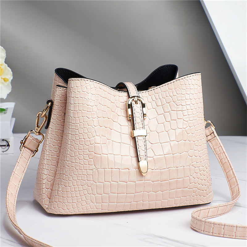Shiny leather tote bag, simple and versatile, solid color crocodile pattern, large capacity Korean version hand-held shoulder crossbody bag consignment Item Picture