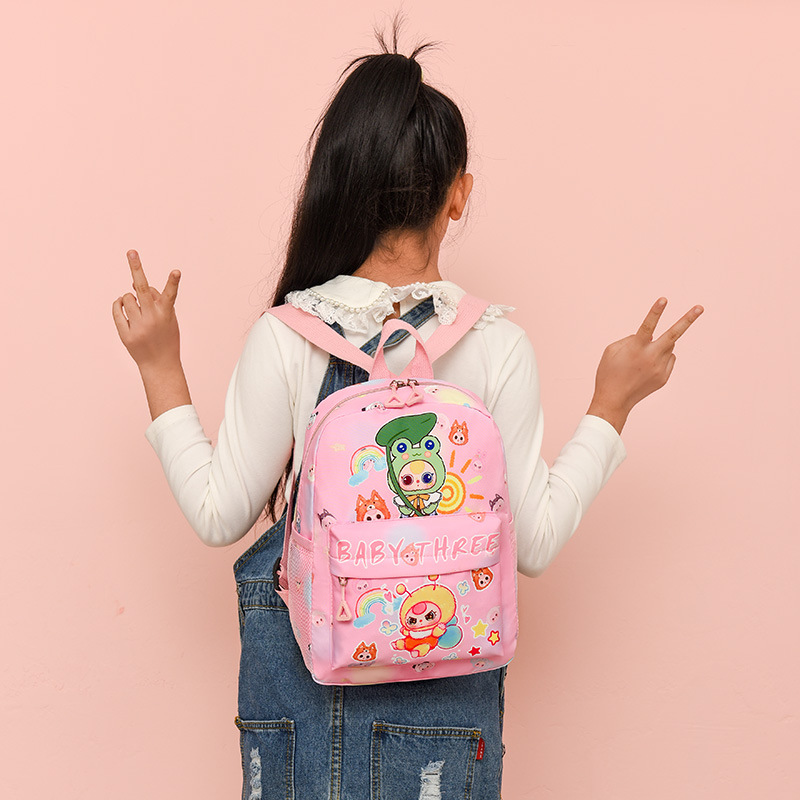 New high-appearation-level schoolbag, large-capacity backpack for primary school students and children, cute cartoon lightweight backpack, and outdoor backpack Application Scenario