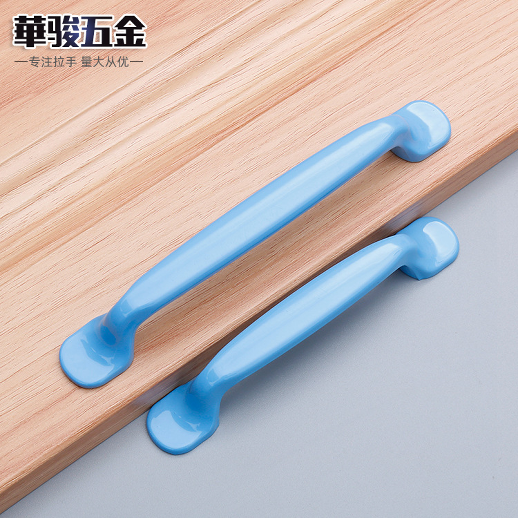 Factory direct supply of modern and simple aluminum alloy color handles, kitchen cabinets, drawers, wardrobes, furniture hardware, door handles wholesale details Picture