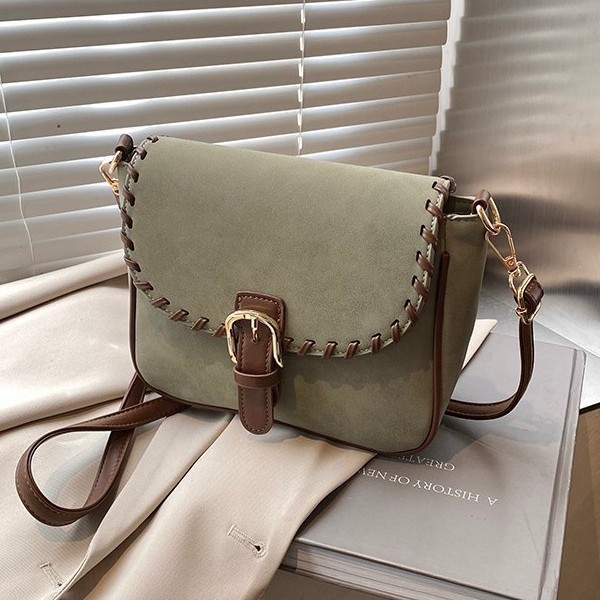 Ladies' casual single-shoulder bag, lightweight crossbody bag, versatile and fashionable underarm commuter bag, large-capacity tote bag for women details Picture