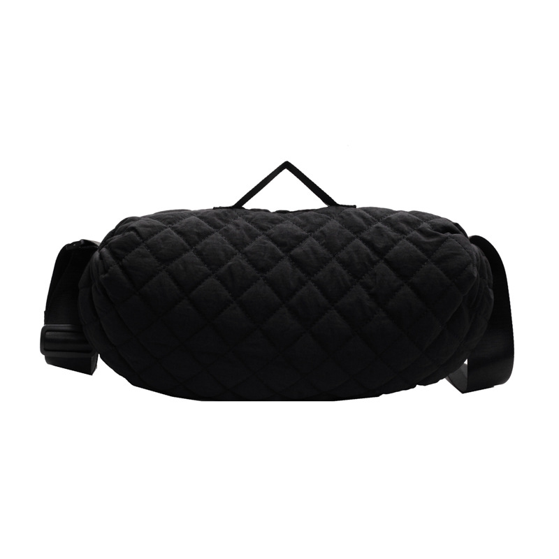 Japanese-style laid-back large-capacity sports single-shoulder bag for female students to carry in class, diamond-patterned embroidered thread dumpling bag Item Picture