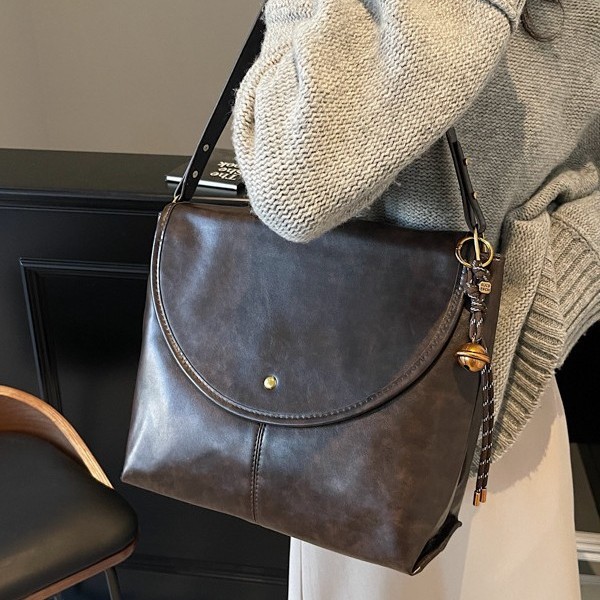 Single-shoulder bag, workwear style, tote bag, shoulder bag, trendy bag, small square bag, street niche, armpit fashion, large capacity bag Specification drawing