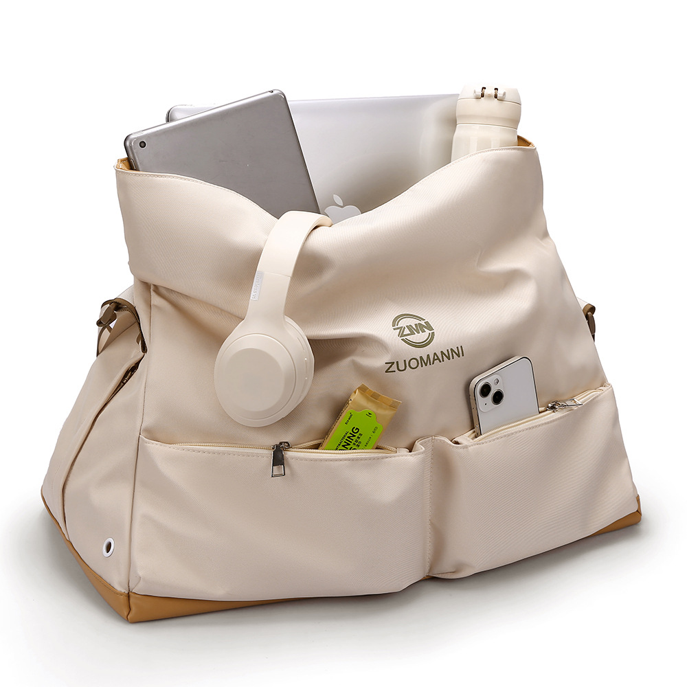 New trendy and fashionable hand-held travel bags, men's and women's sports yoga and fitness bags, dry and wet separation luggage bags for business trips and boarding Application Scenario
