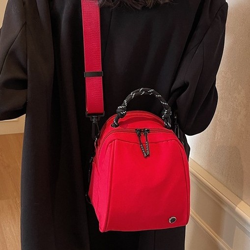 Japanese-style waterproof nylon small shoulder bag, versatile, portable and simple phone bag, fashionable for travel, single-shoulder crossbody bucket small bag Specification drawing