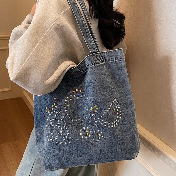 A new cross-border export denim sequined simple, fashionable and versatile commuting canvas bag from Europe and America, a high-end single-shoulder bag Application Scenario