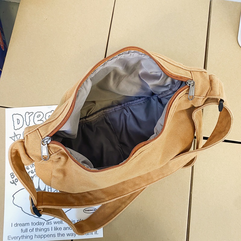 Women's washed canvas bag, fashionable and trendy, large-capacity workwear crossbody bag, Japanese-style Harajuku artistic single-shoulder bag for men Application Scenario