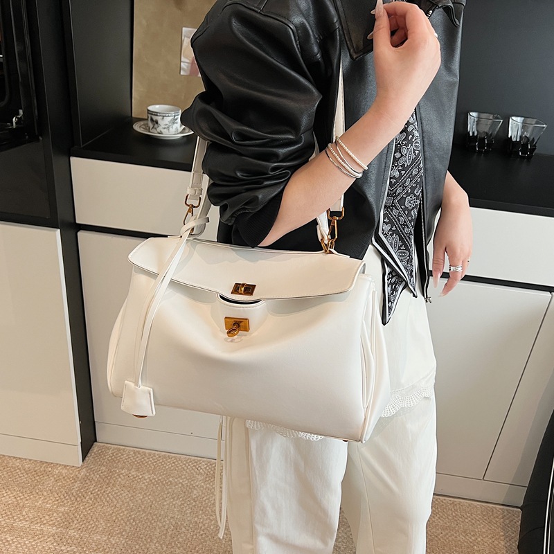 Retro style platinum handbag for women, 2025 new style, high-end, simple, casual and versatile commuting single-shoulder crossbody bag details Picture