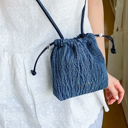 Single-shoulder bag, niche retro denim handbag, women's 2025 summer new denim underarm bag, commuting bucket Specification drawing
