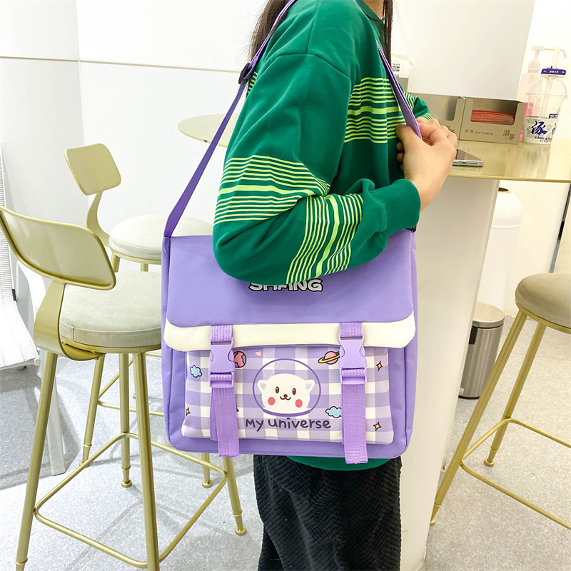 Wholesale of 4-piece sets of Korean checkered backpacks for girls, primary and middle school students, tutorial bags, and back-to-school season backpacks Application Scenario