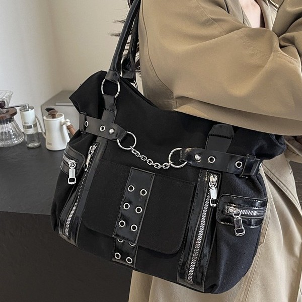 2024 Trendy and cool new bags: single-shoulder bag, punk-style spicy girl bag, design sense, large-capacity check pattern handbag full figure
