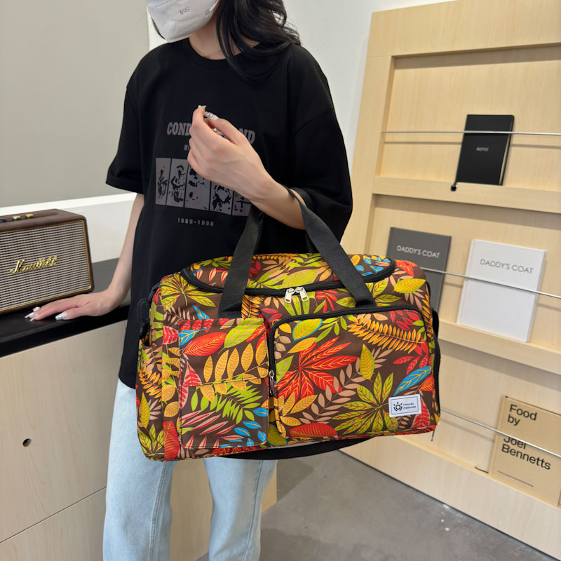 New fashionable short-distance business travel bags, women's large-capacity fitness bags, hand-held luggage bags, maternity bags and storage bags Application Scenario