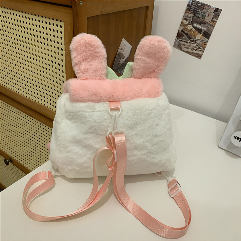 The 2024 autumn/winter new plush crossbody bag for girls is a versatile, sweet and cute children's backpack Specification drawing