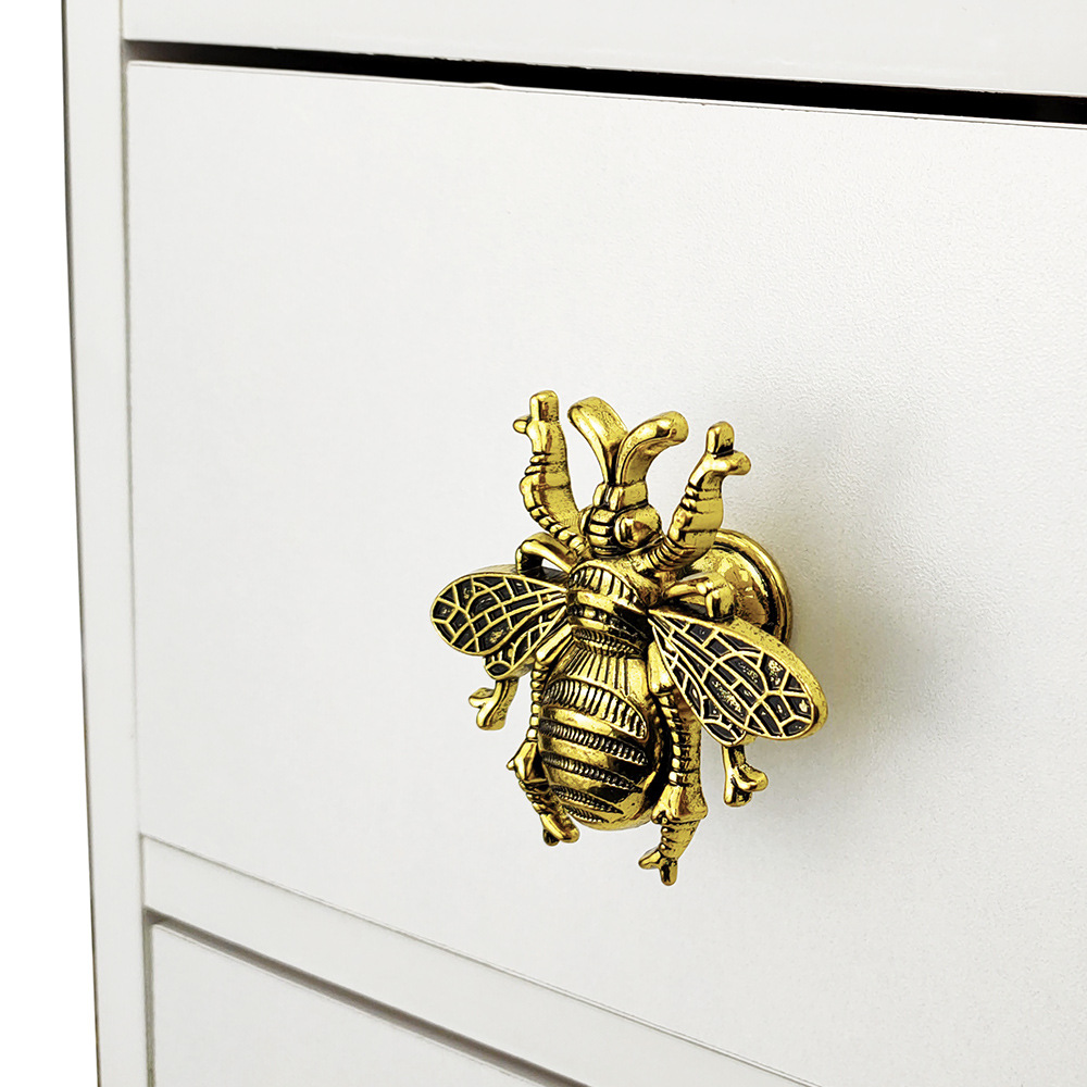 Patent bee knob Metal handle Bee Knob Bedside Table wardrobe drawer handle in stock handle Specification drawing