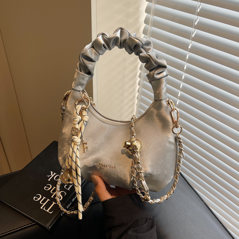 Pleated hand-held dumpling bag for women 2025 New style fashionable and versatile single-shoulder bag, trendy crossbody bag, simple and casual cloud bag Specification drawing